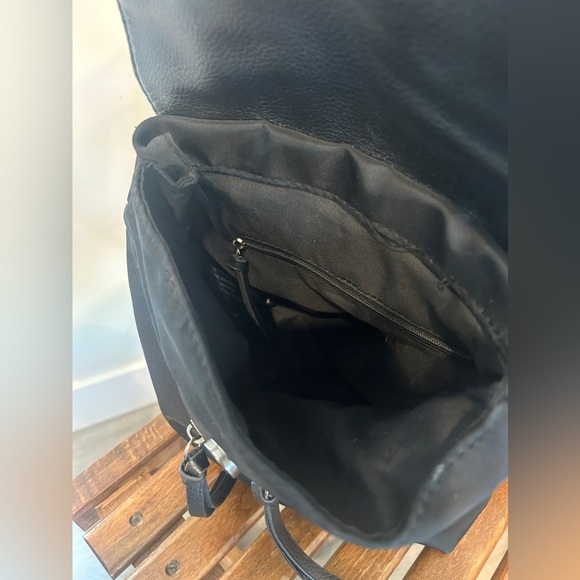 BOTKIER NEW YORK Trigger Backpack - Picture 7 of 8